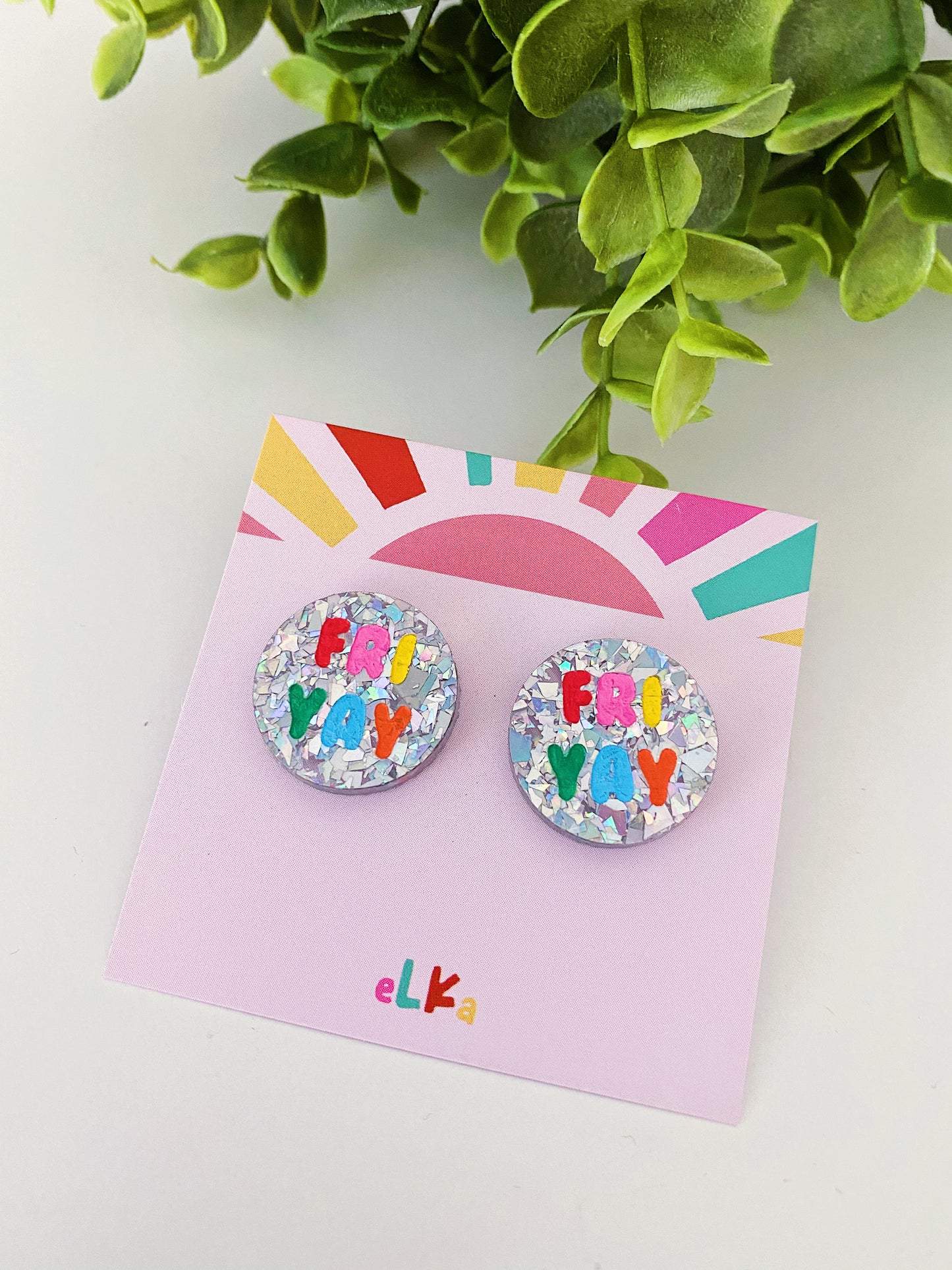 FRIYAY Mega Studs