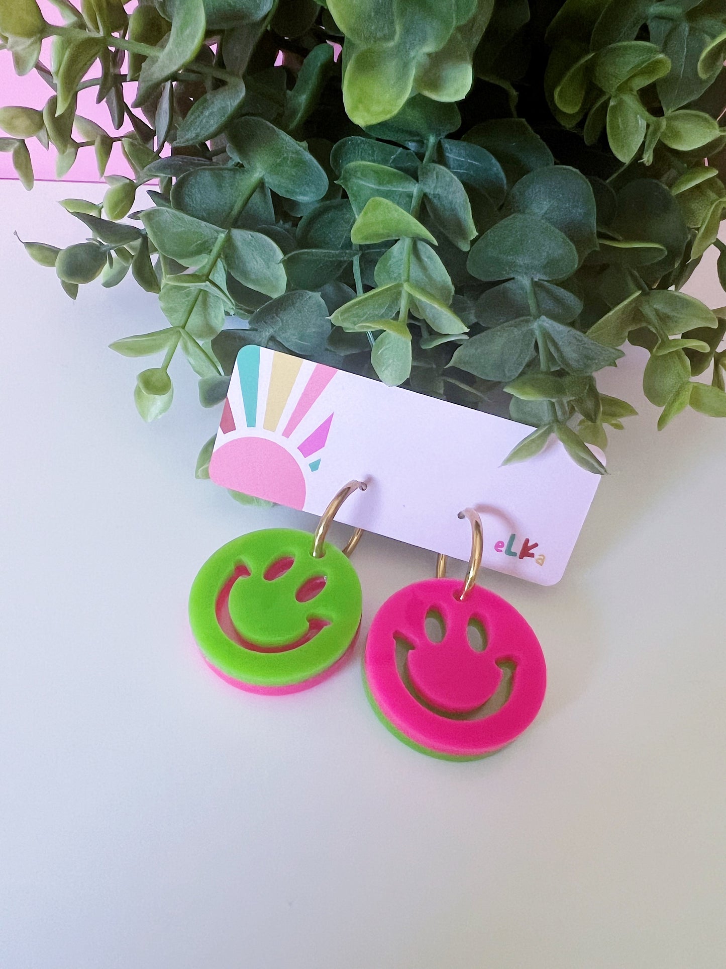 Deluxe Smiley Hoops - Lime + Hot pink